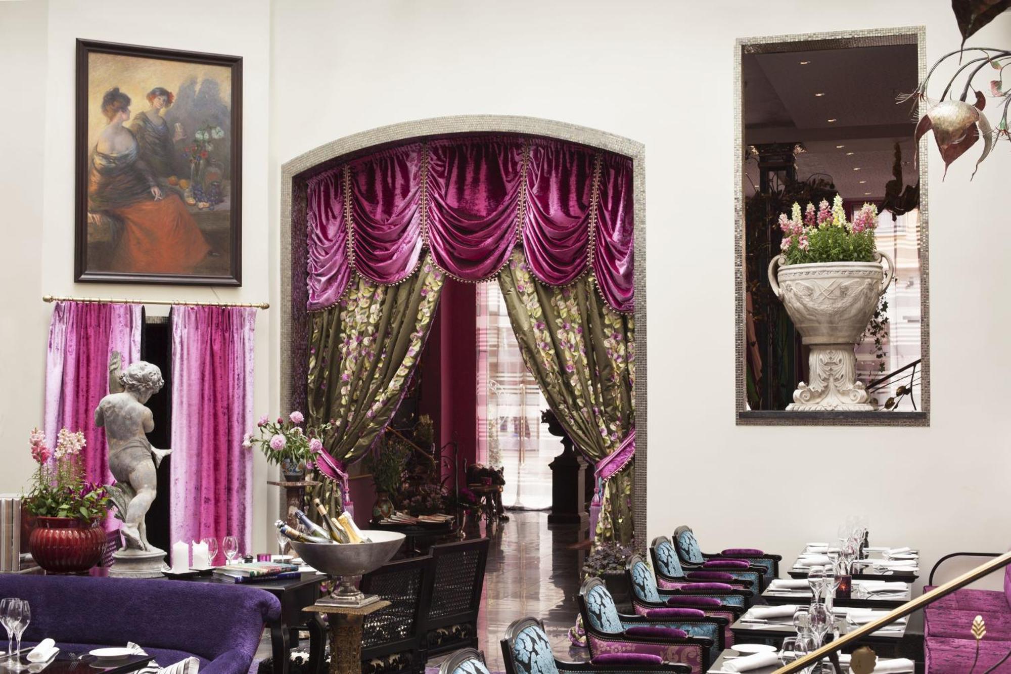 Hotel Dorsia & Restaurant 5*