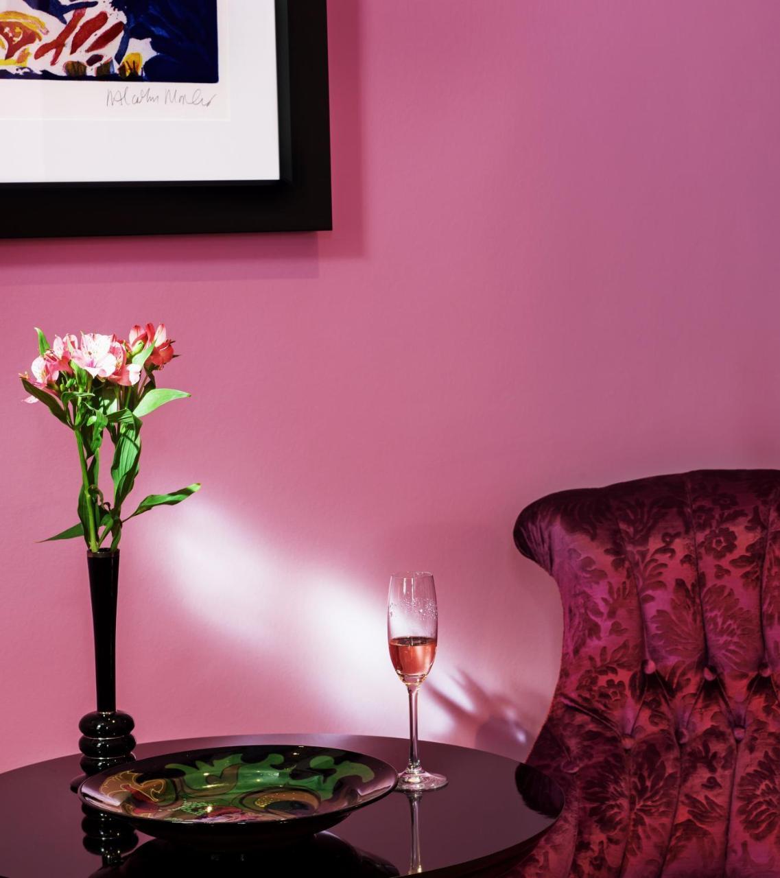 Dorsia & Restaurant